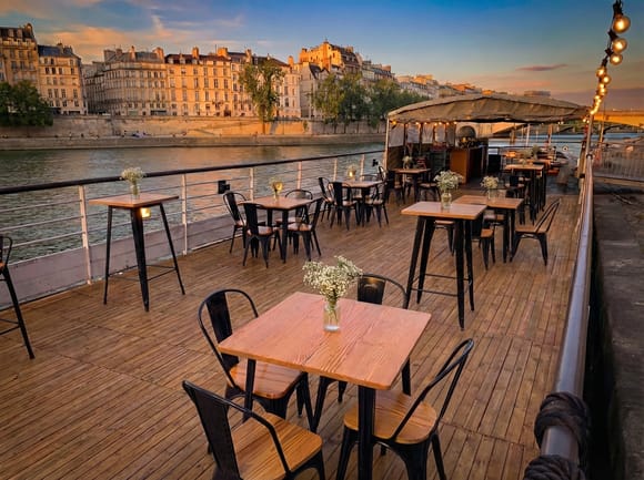 Péniche Henjo — espace de réception